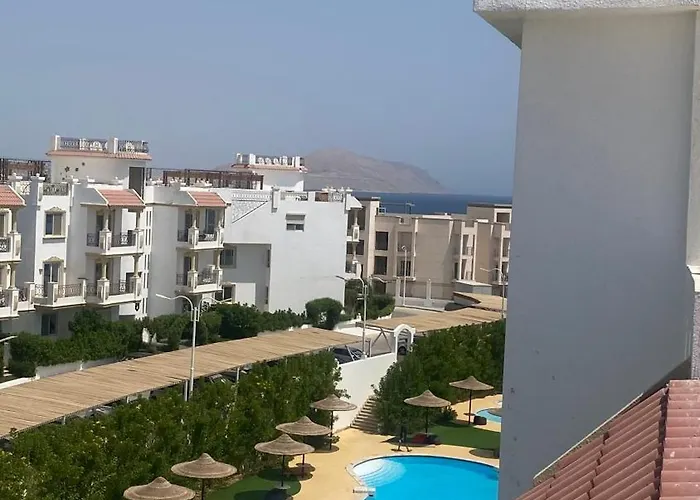 Apartmanhotel Hills Luxury Pool View 5*