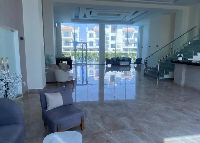 Hills Luxury Pool View