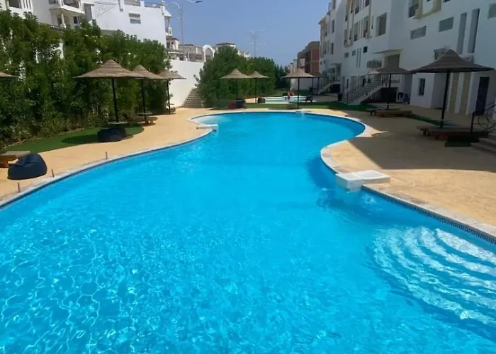 Hills Luxury Pool View